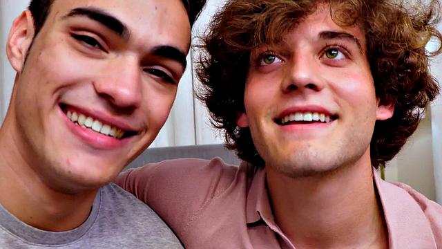 Amateur stud barebacked on casting after kissing