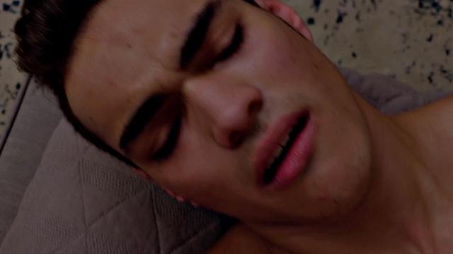 Amateur stud barebacked on casting after kissing