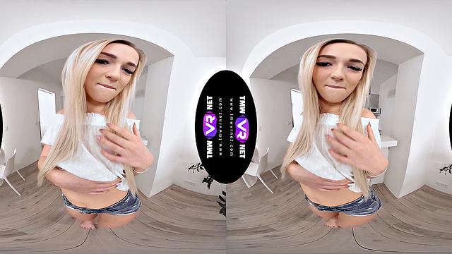 Solo orgasm for brunch