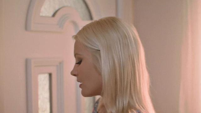 Gorgeous Stepsisters Zazie Skymm and Leya Desantis Fuck Each Other With A Strap-On