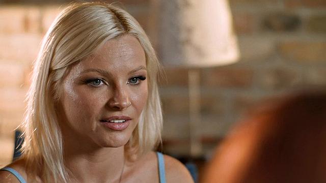 Gorgeous Stepsisters Zazie Skymm and Leya Desantis Fuck Each Other With A Strap-On