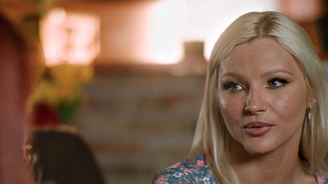 Сводные сестры Зази Скимм и Лея Десантис трахают друг друга страпоном