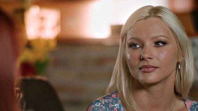 Gorgeous Stepsisters Zazie Skymm and Leya Desantis Fuck Each Other With A Strap-On