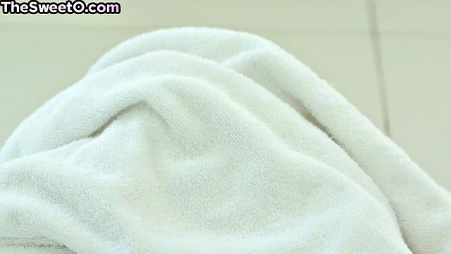 Ethnic beauty rendezvous after being dumped