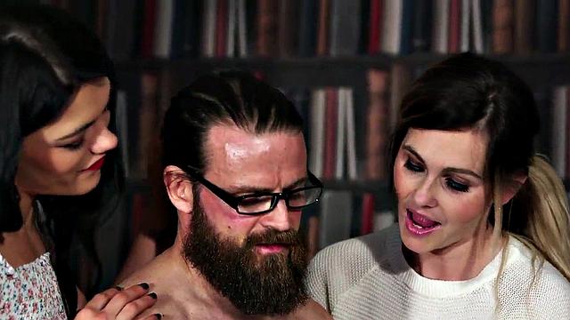 CFNM babes blowing guy in library