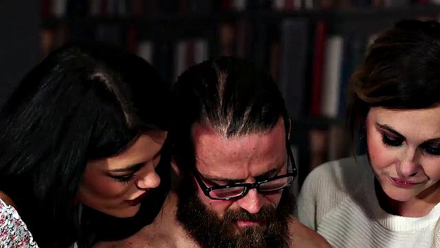 CFNM babes blowing guy in library