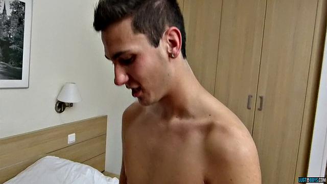 Hotel Boys Get Butt Fucked - Aric Hockett & Kai Summers