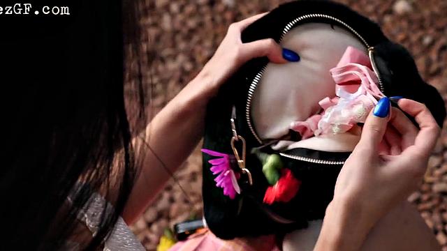 Ebony dyke pussylicking her GF while fingering