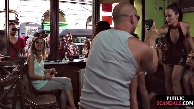 21yo amateur babe sucking cock in public