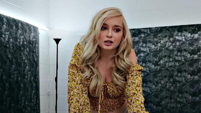 Busty MILF fucked by nice dick in wet pussy