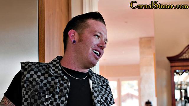 Big-titted blonde gets cuntdrilled