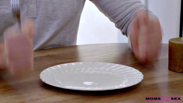 Intense Chemistry - S7:E10