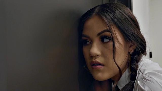 Office secretaries suck cock and get pussypounded in threesome