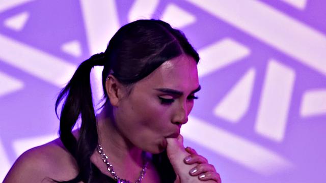 TRANSFIXED - Gamer Girl Ember Fiera Is Almost Caught Having Sex With Camryn During Livestream