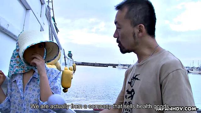 Amateur babe gets rammed for cam