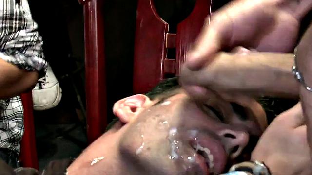 Real stripper's show ending in cumshower