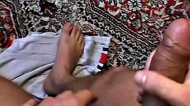 Это название непонятно, и оно не выглядит как название взрослого видео