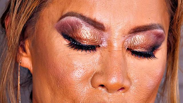 Minka: Bikini Buster