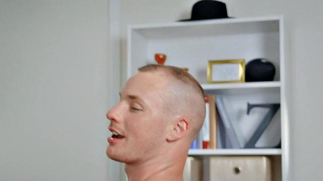 Athletic bottom jock barebacked by BF till cum