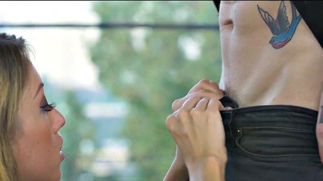 Office beauty drilled in workplace by boyfriend