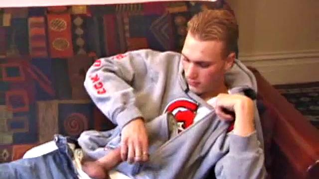 It's raining outside and Tye has nothing better to do than beat off. He has a long fat cock that looks perfect, when oiled up. Tye enjoys stroking, but has even more fun when he greases up a vibrating anal sex toy and goes to work teasing his ass.