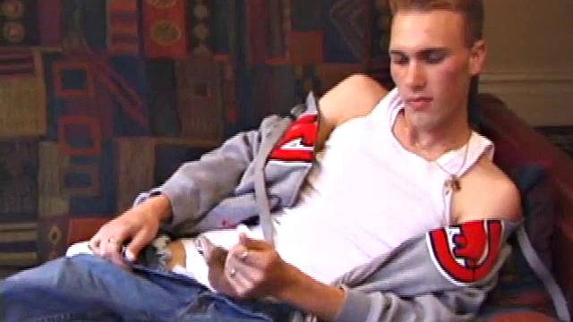 It's raining outside and Tye has nothing better to do than beat off. He has a long fat cock that looks perfect, when oiled up. Tye enjoys stroking, but has even more fun when he greases up a vibrating anal sex toy and goes to work teasing his ass.