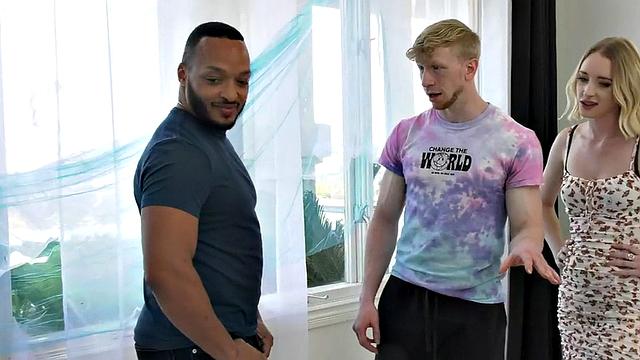 Dirty bisexuals fuck petite dirty bae in threesome sex