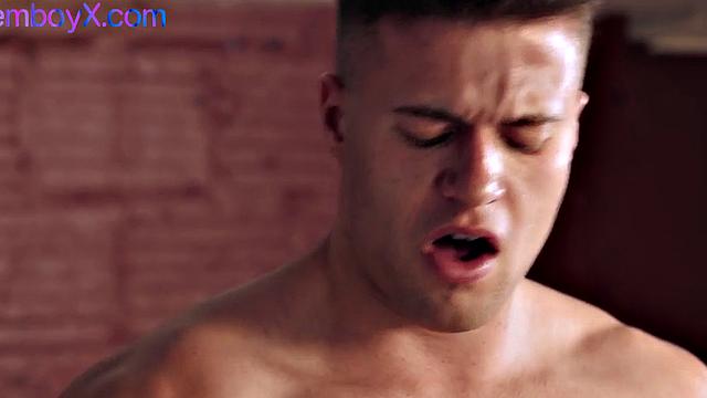 Femboy artist assdrilled and facialized in gallery