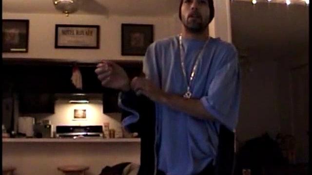 Энрике не успевает сказать спасибо, уже кончает