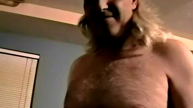 Tommy's Cumming a Steamy Load - Tom