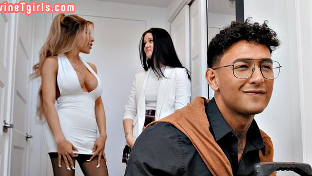 Barebacked trans smashed in by dirty fucker