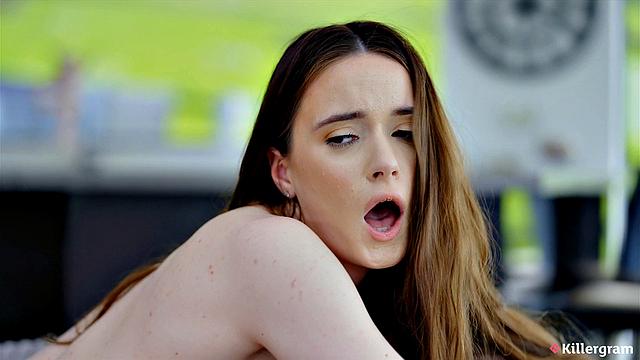 Хейзел Мур устраивает жаркую вечеринку с большим членом Максимо Гарсии.