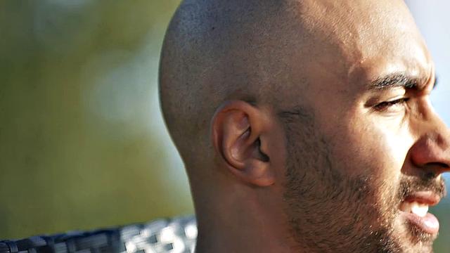 соблазнительная малышка скачет на члене после страстного куннилингуса на природе