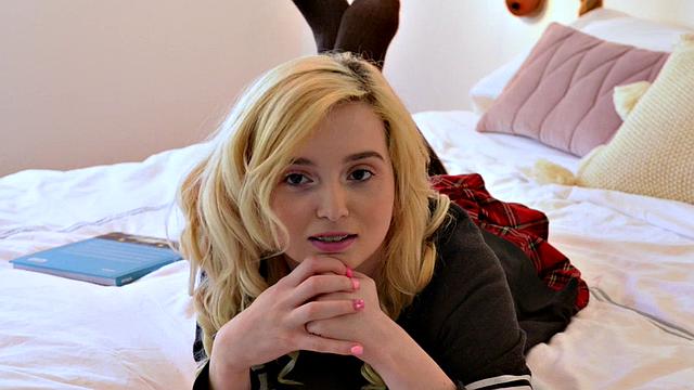 Blonde Schoolgirl Lexi Lore Sucks the Cum Out of Her Braces