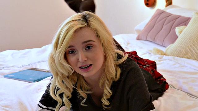 Blonde Schoolgirl Lexi Lore Sucks the Cum Out of Her Braces