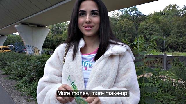 Cute big-titted picked up babe gets pussysmashed outdoors