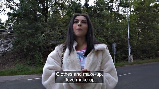 Cute big-titted picked up babe gets pussysmashed outdoors