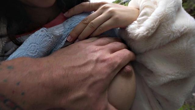 Cute big-titted picked up babe gets pussysmashed outdoors