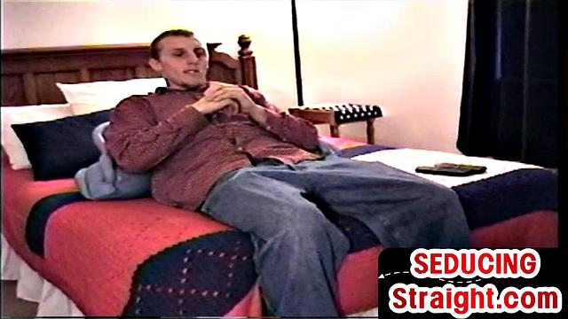 Real amateur straight guy blowjob by gay