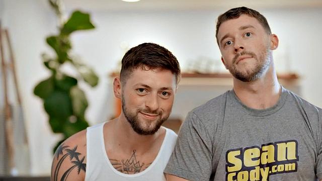 Eager jock barebacked by BF at home till cumshot