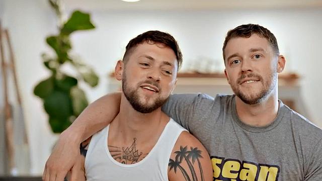 Eager jock barebacked by BF at home till cumshot