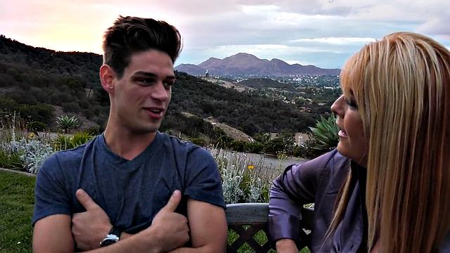 волосатая milf студентка поиграла с огнём и схватила мощный трах