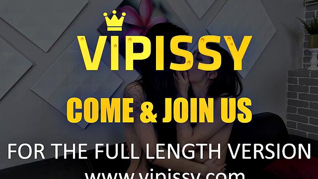 Vipissy - Pussy Licking - Pissing Lesbians