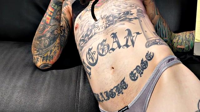 Tattooed gay deepthroating BFs cock