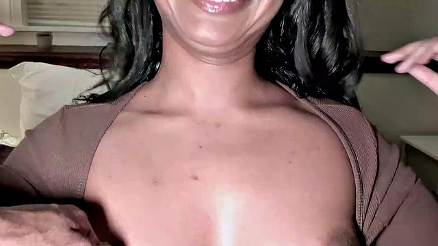 Melanie Muse Teasing Jovan Jordan with Perky Tits and Booty