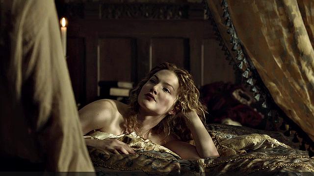 Holliday Grainger nude scenes