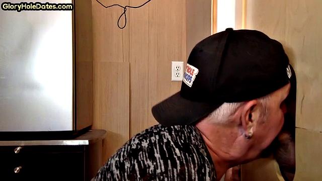 Gloryhole gaydaddy sucks cock in homemade private video