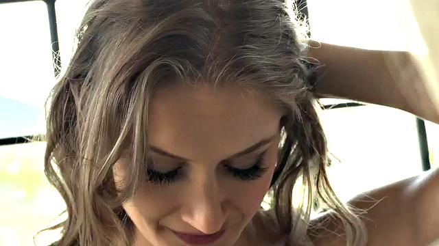 Tiny babe gets pussyeaten and fingered in 3some