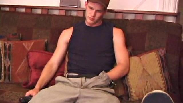 Kyler has been waiting for his big debut. A hot mid-westerner, the young man works construction and skates at the job site in the evenings. After working all day long and boarding, Kyler needs to unwind with a little personal time.