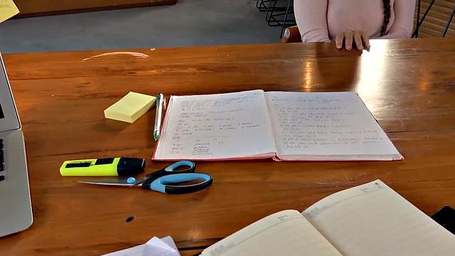 Voyeur watches amateur babe with glasses masturbate